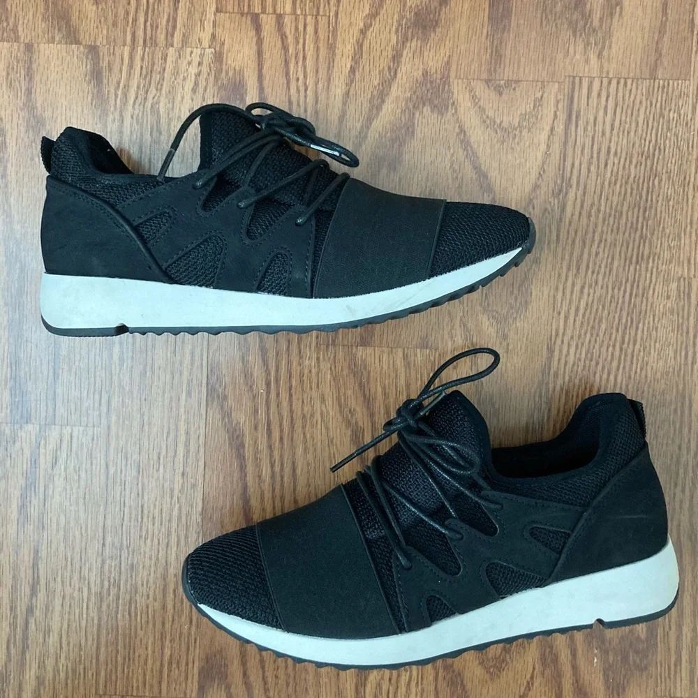 Shoe Dazzle Woman’s Black Sneakers, Size 7 - EUC - Picture 4 of 4